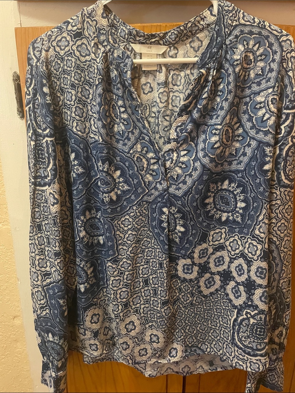 H&M Blue and White Floral Print Blouse